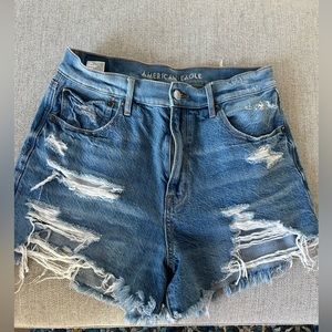 American Eagle Distressed Jean